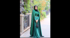 7 Inspirasi Mix and Match Setelan Hijau ala Dian Pelangi