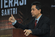 Rektor Unida Gontor Bagikan Pengalaman Dirikan Universitas Pesantren