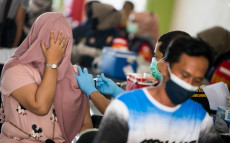 Tips Hilangkan Takut Saat Vaksin Covid-19 ala Aa Gym
