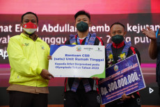 Lifter Peraih Perunggu pada Olimpiade Tokyo Dapat Hadiah Rumah