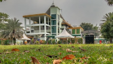 ATM Beras di Masjid Baitul Makmur Telaga Sakinah Dapat 18 Ton per Tahun dari PLN