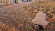 Kisah Abu Bakar dan Umar, Berbeda Waktu Melaksanakan Shalat Witir
