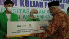 Salurkan Beasiswa, Baznas Harap Mahasiswa UIA Jadi Pribadi Ulul Albab