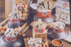 Mundur dari Pegawai Kantoran, Muslimah Ini Sukses Kembangkan Usaha Cilok