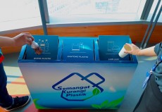 Mesin Pirolisis Hasilkan Bahan Bakar Diesel Melalui Sampah Plastik