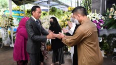 Tiba di Indonesia, Presiden Jokowi Takziah ke Rumah Tjahjo Kumolo