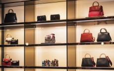 Jajaran Artis Cantik Koleksi Tas Mahal, Nomor 4 Senilai Rp1 Miliar