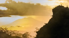 Bukit Mata Elang Tawarkan Indahnya Panorama Alam di Kulon Progo