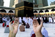 Doa Haru 3 Artis saat Umrah, Harapan untuk Anak hingga Minta Jodoh