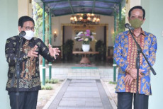 Sri Sultan Hamengku Buwono X Resmi Jabat Gubernur DIY