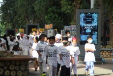 Bakrie Amanah Ajak Anak Yatim dan Dhuafa Berlibur ke Jungleland