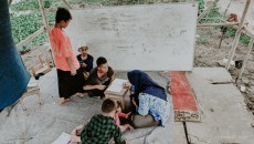 Ciri Khas Sekolah Alam Prasasti, Penguatan Tauhid dan Karakter