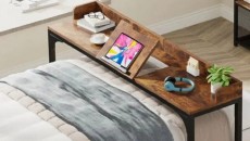 5 Rekomendasi Meja Laptop, Cocok Buat Kaum Rebahan