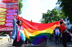 Menolak Feminisme, Cara Umat Islam Cegah Penyebaran LGBT