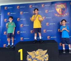 Bikin Bangga, Rafathar Malik Ahmad Raih Juara 1 Lomba Renang