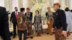 Momen UAH Hadiri Resepsi Pernikahan Kaesang, Duduk Bareng Abuya Muhtadi Banten