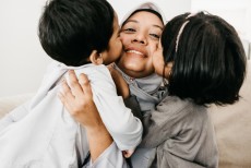 6 Ide Kejutan Sederhana untuk Merayakan Hari Ibu