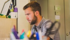 Niatkan Cari Nafkah karena Allah SWT, Bukan Sekadar Kewajiban