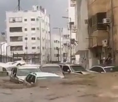 Banjir Bandang Terjang Kota Suci Mekkah