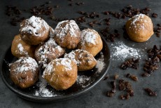 Oliebollen, Kudapan Viral Asal Belanda yang Masih Sepupu Donat