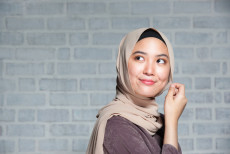 7 Gaya Jilbab Sesuai Bentuk Wajah