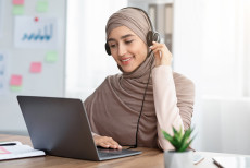 Hal yang Boleh dan Tidak Boleh Dilakukan saat Rapat Virtual