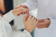 Keberkahan Inti Pernikahan, Tidak Perlu Bermewah-mewah