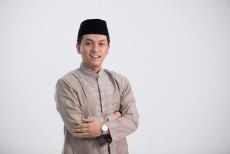 Tips Pilih Busana Muslim Pria untuk Acara Formal dan Informal