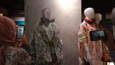 Kami. Bawa Keluhuran Kain Tapis ke Panggung New York Fashion Week