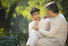 Anak Tumbuh dengan Luka Pengasuhan, Begini Cara Orang Tua Mengobatinya