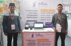 Aplikasi sirKasir Karya Santri di Pamekasan Permudah Toko Atur Keuangan