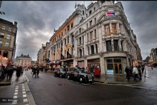 Miliarder Muslim Bangun Masjid di Bekas Tempat Hiburan Terkenal di London