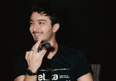 Cerita Bryan Domani saat Salat: Aku Merasa Lega dan Nangis