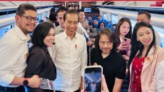 Pengalaman Penggiat Seni Coba Kereta Cepat Jakarta-Bandung Bareng Jokowi