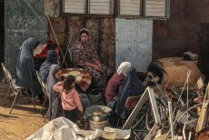 Perjuangan Wanita Gaza: Hidup di Bawah Bayang-bayang Pembantaian dan Kehilangan Privasi