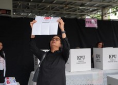 Potret 5 Menteri Kabinet Jokowi Kompak Pakai Baju Hitam di Hari Pencoblosan