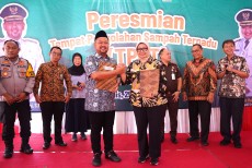 SIG dan Pemkab Gresik Kerja Sama Pemanfaatan Bahan Bakar Alternatif dari Sampah