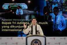 Tri Adinata Guru Musik SMA Al-Azhar Medan: Bertemu Alan Walker Impian Sejak Lama