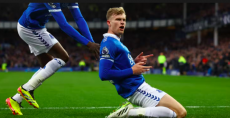 Man United Ajukan Tawaran Fantastis untuk Bek Muda Everton