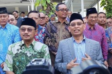 Happy Ending! Prof Budi Santoso Kembali Jadi Dekan FK Unair