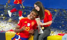 Bintang Remaja Spanyol Yamal Perkenalkan Pacar Usai Kemenangan Euro 2024