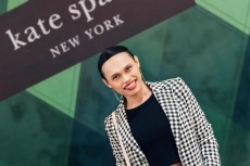 Usai Buat Gaduh Pakai Cadar di Pengajian, Wanda Hara Minta Maaf Sambil Menangis