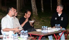 Momen Presiden Jokowi dan Para Influencer Makan Malam Bersama di IKN