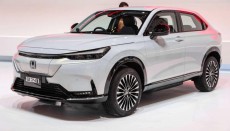 Honda e:N1 Didominasi Layar Sentuh Apple dan Auto Android