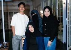 Umi Pipik Benarkan Kabar Celine Evangelista Login ke Islam: Mualaf Sudah Lama