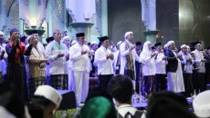 Yang Mau Dosanya Dihapus, Yang Mau Derajatnya Ditinggikan, Jangan Lupa Bershalawat
