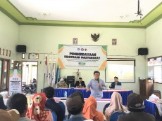 Tim FEB Unair Dampingi Perajin Gerabah Mojokerto Bisa Ekspor