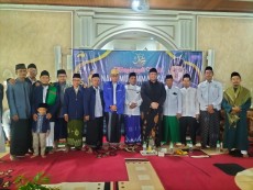 Memahami Agama dalam Konteks Modern: Pelajaran dari Peringatan Maulid Nabi Oleh KH Faiz Syukron Makmun