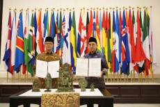 6 Objek Diduga Cagar Budaya Berhasil Dipulangkan, Menlu Sugiono Serahkan ke Menbud Fadli Zon