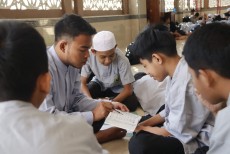 Surat Edaran Bersama Pembelajaran Masa Ramadhan Diteken, DPR Minta Perhatikan Kearifan Lokal